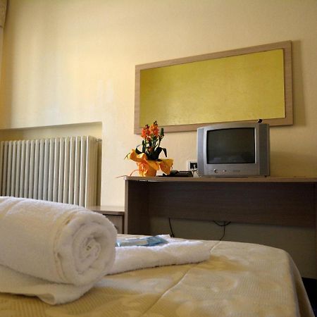 Hotel Orly Cesenatico Eksteriør billede