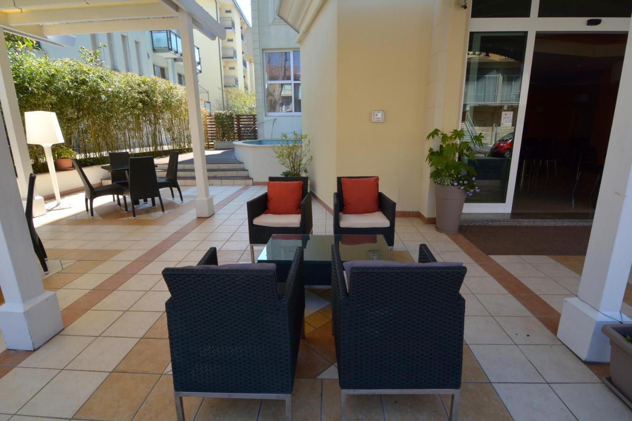 Hotel Orly Cesenatico Eksteriør billede