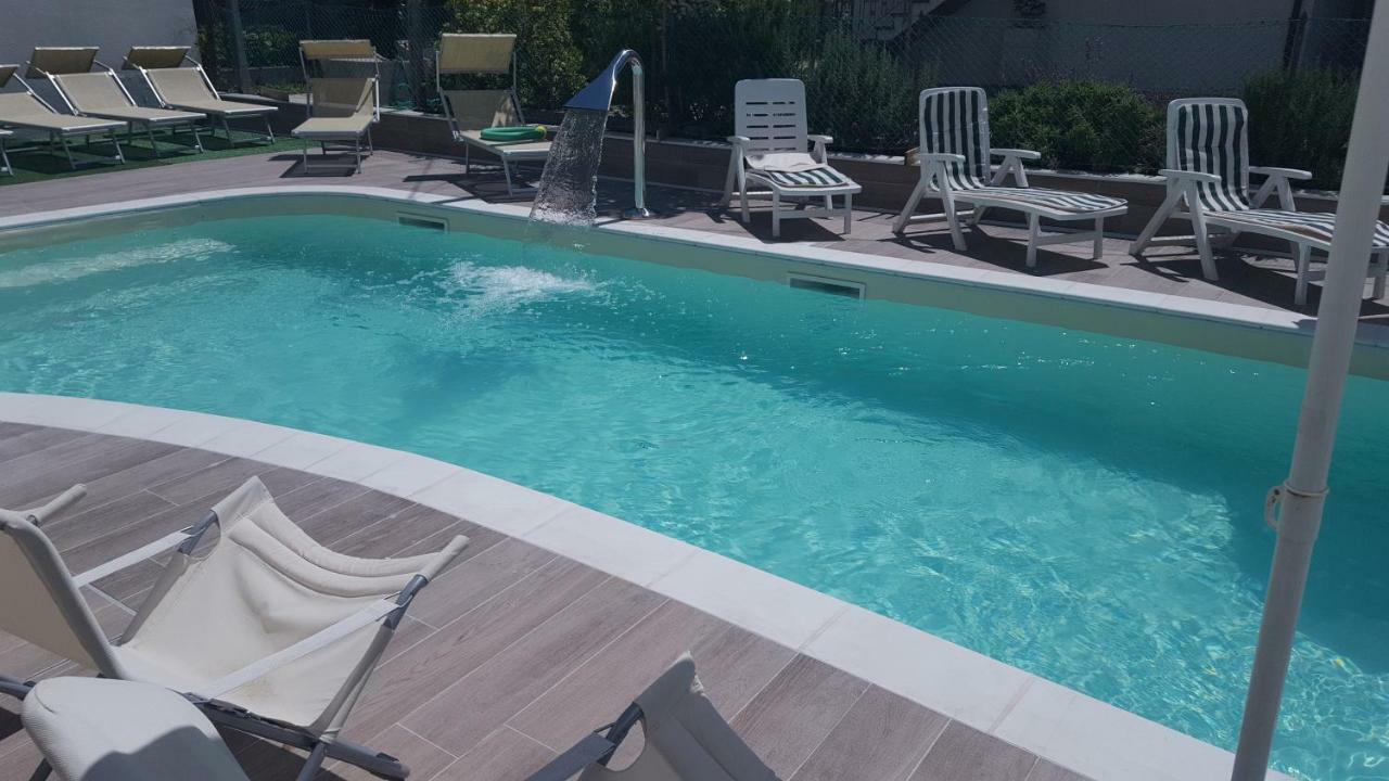 Hotel Orly Cesenatico Eksteriør billede