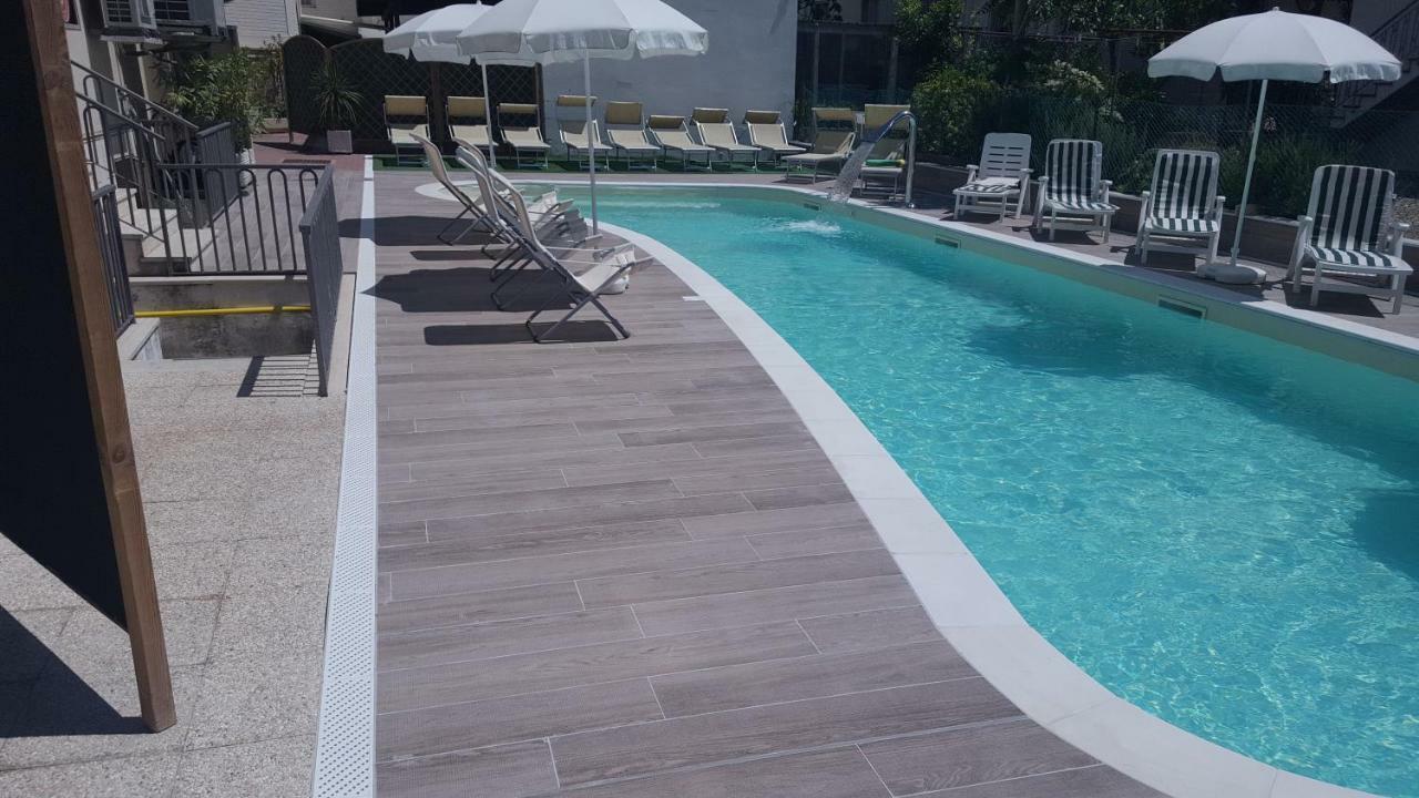 Hotel Orly Cesenatico Eksteriør billede